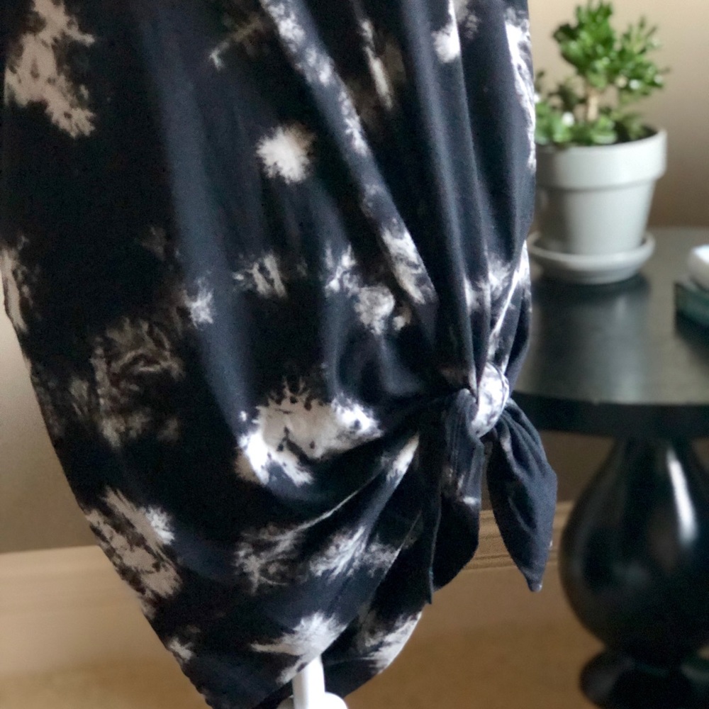 NEW! MONO B BLACK TIE DYE TUNIC SIZE SMALL - Picture 6 of 8